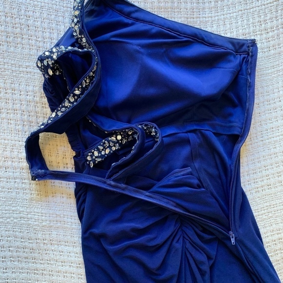 𝅺hailey Logan By Adrianna Papell Dark Blue One Strap Floor Length Gown Size 3/4 - Picture 5 of 11